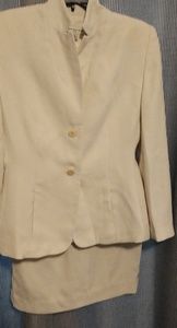 Amanda Smith Petite 2 piece suit